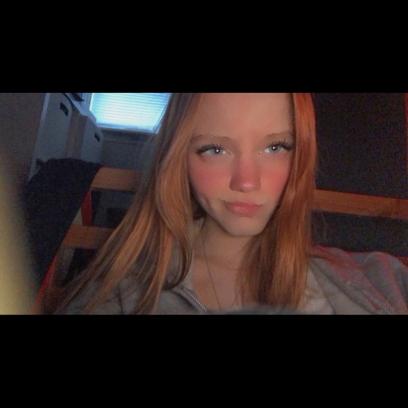 Meet your Posher, Emily - Picture 4 of 14